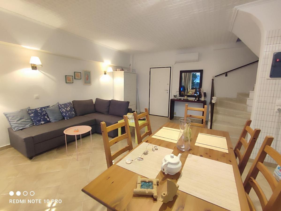 Andrew'S Sunset View Apartment Лутракі Екстер'єр фото