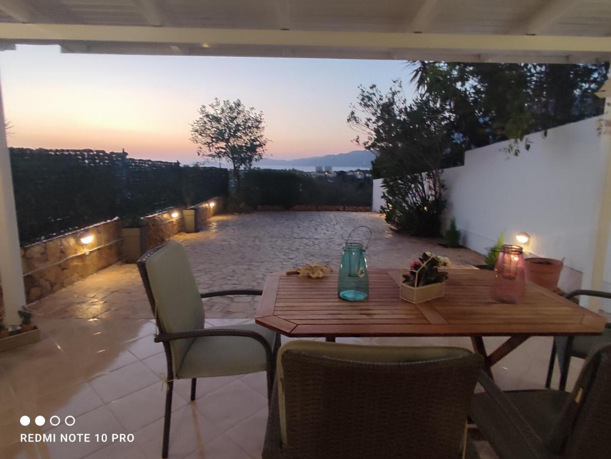 Andrew'S Sunset View Apartment Лутракі Екстер'єр фото