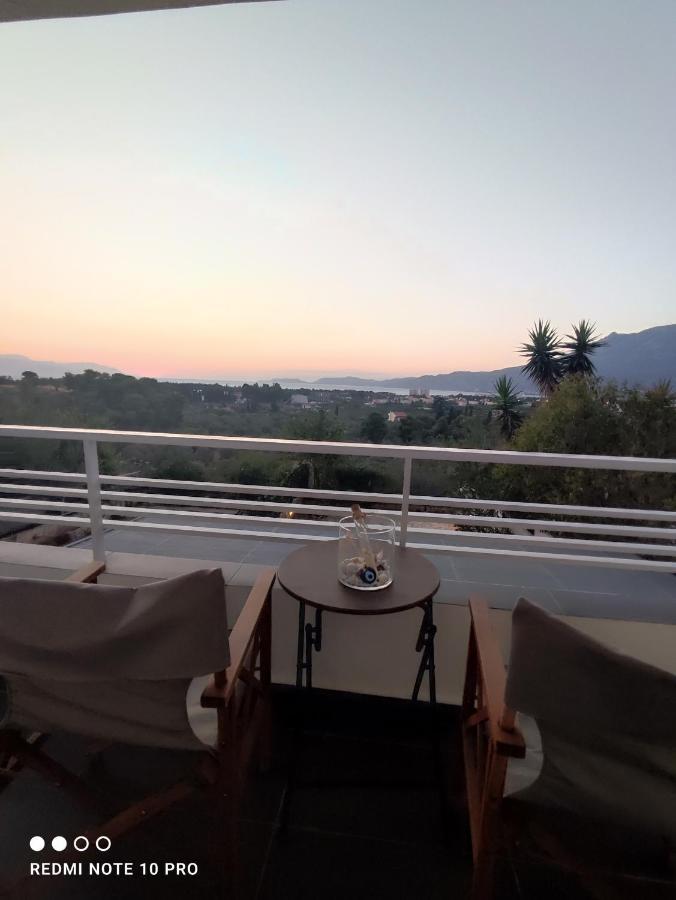 Andrew'S Sunset View Apartment Лутракі Екстер'єр фото